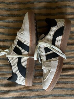 H&M women’s sneakers